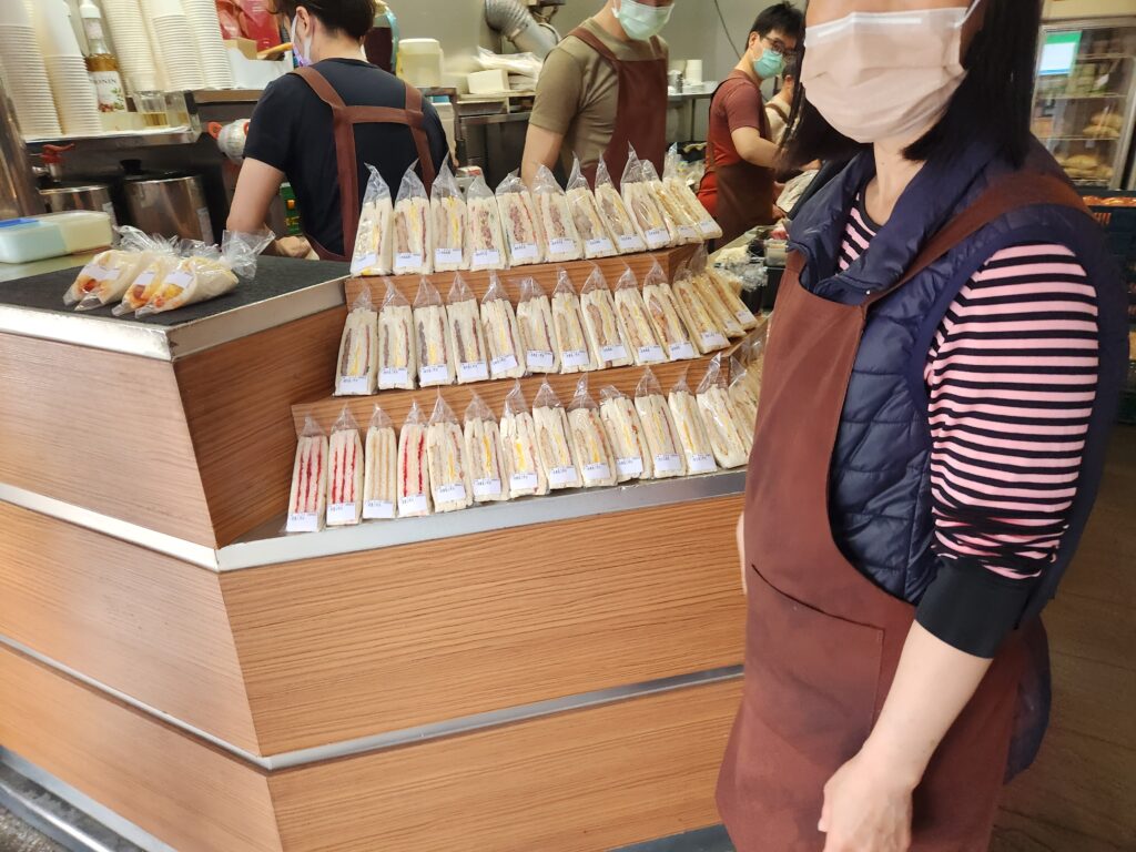 早breakfast早餐店 三明治們