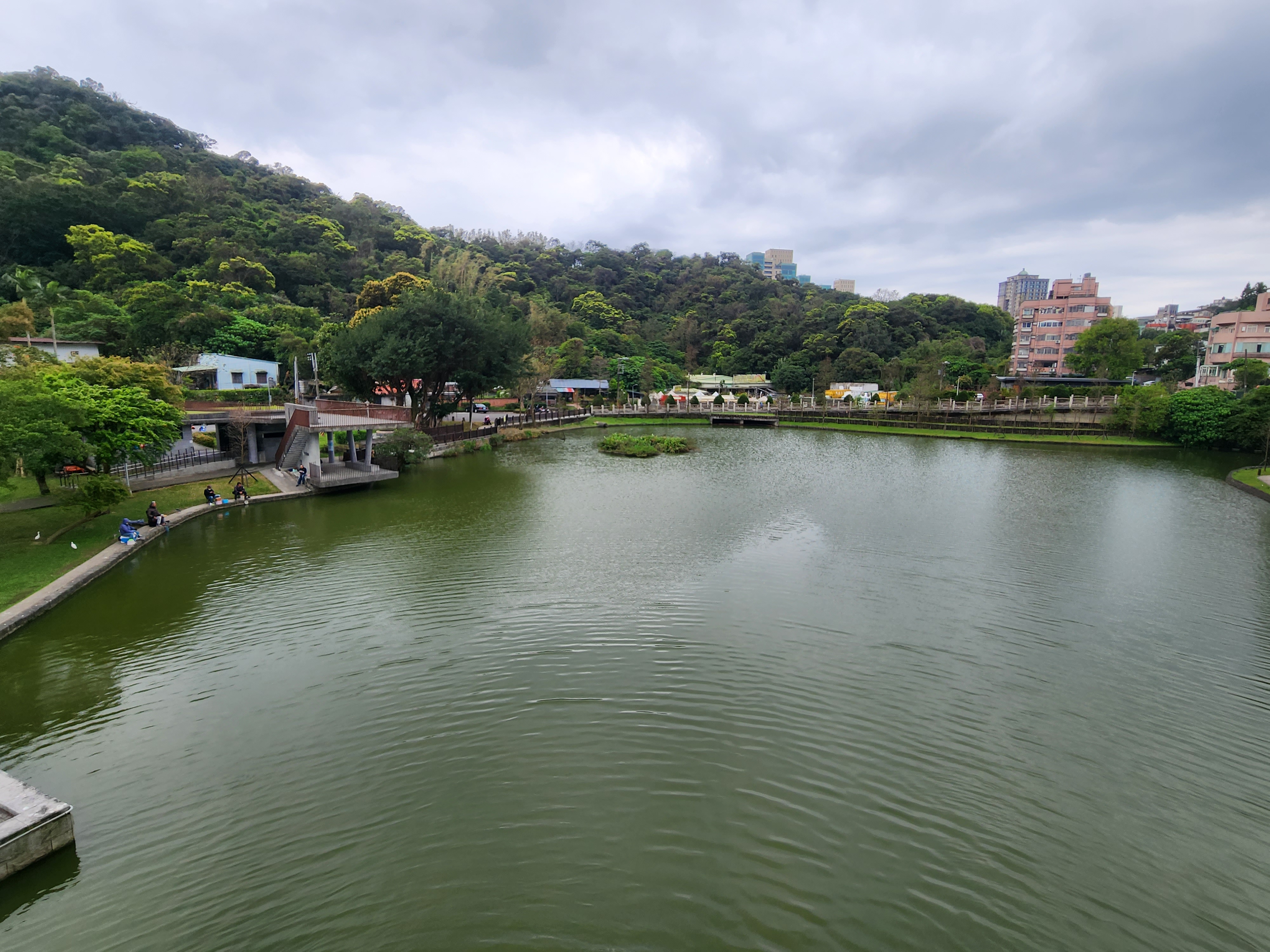 大湖公園 湖畔景色